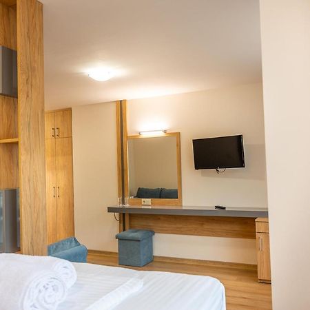 Eco Hotel Momata Kolarovo Exteriör bild