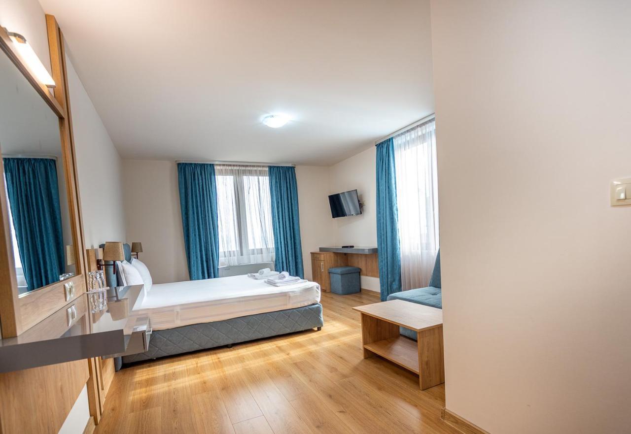 Eco Hotel Momata Kolarovo Exteriör bild