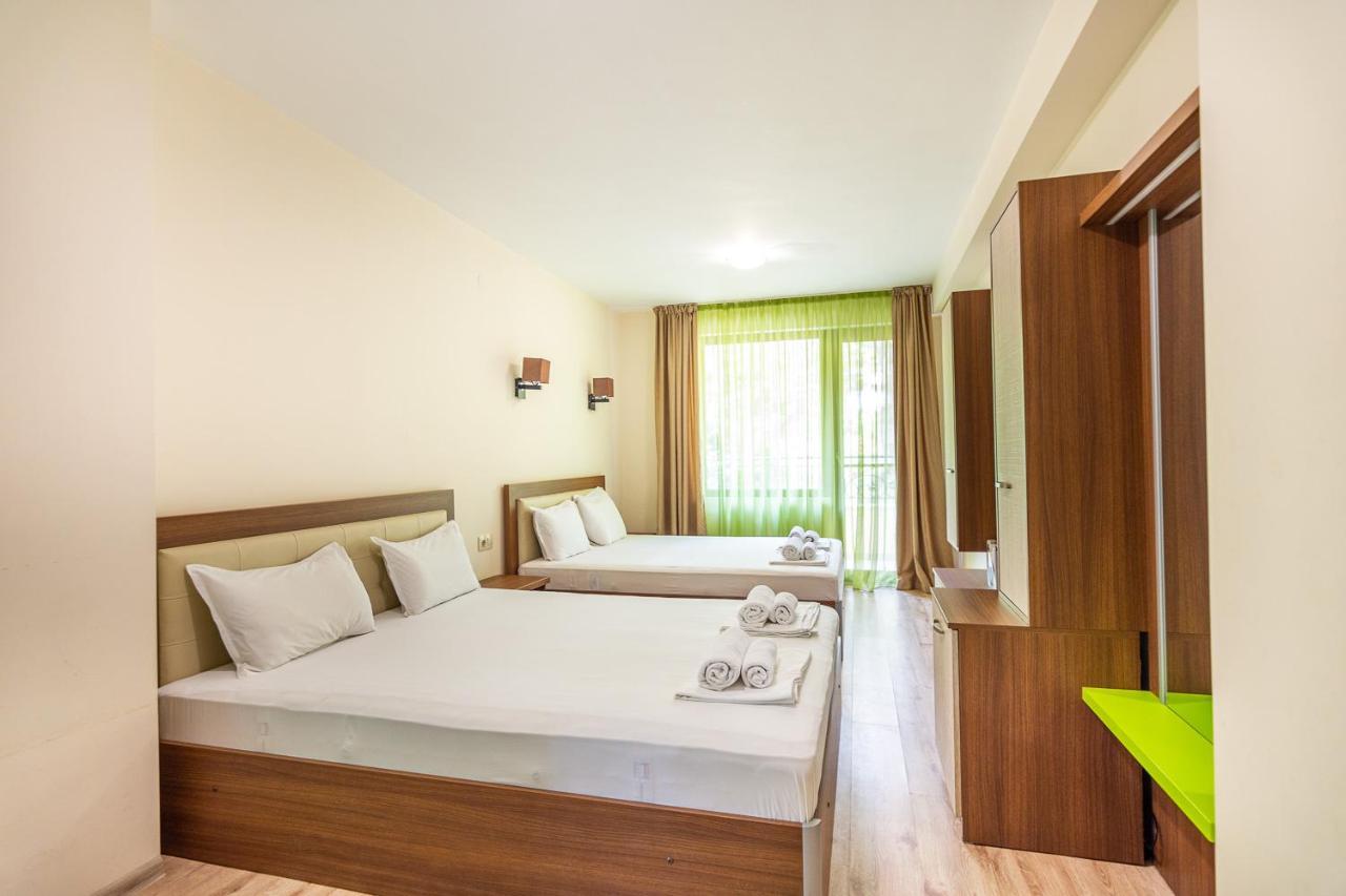 Eco Hotel Momata Kolarovo Exteriör bild