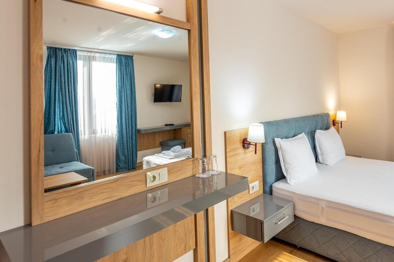 Eco Hotel Momata Kolarovo Exteriör bild