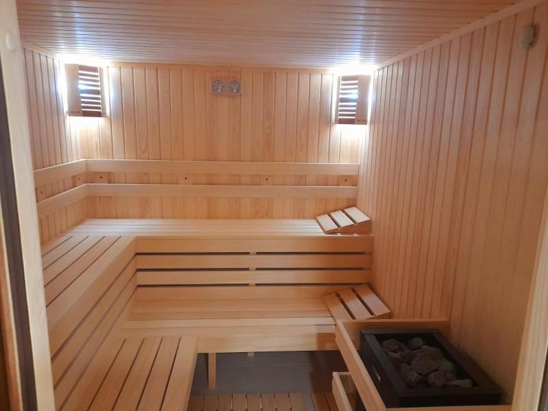 Eco Hotel Momata Kolarovo Exteriör bild